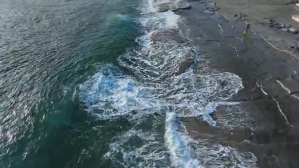 Capture Breathtaking Aerial View Beach Azure Water Foaming Waves Experience — Stock Video