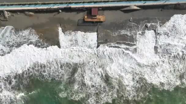 Testemunhe Majestosa Batalha Marítima Enquanto Nosso Drone Cinematográfico Filma Tempestade — Vídeo de Stock