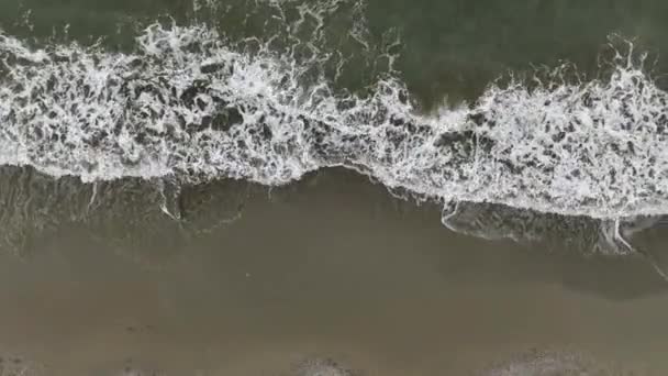 Retrageți Liniște Drona Noastră Cinematografică Deoarece Dezvăluie Plajă Goală Asfințitul — Videoclip de stoc