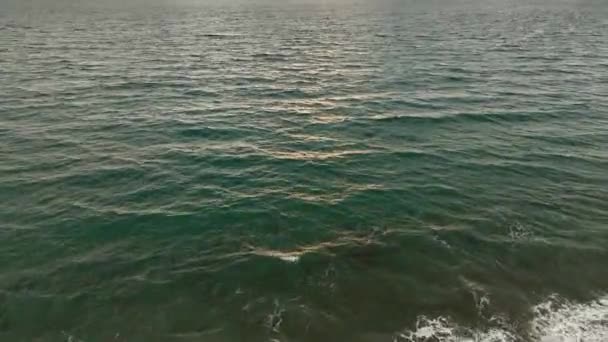 Podziwiajcie Oceaniczną Elegancję Naszego Filmowego Drona Ukazującego Czarujący Krajobraz Morski — Wideo stockowe
