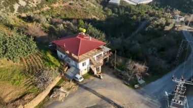 Karşınızda dağ heybetinin ihtişamı profesyonel İHA 'mız sizi bir yolculuğa çıkarırken