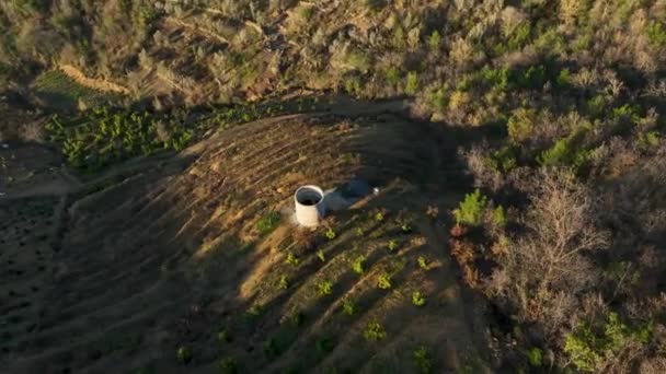 Melarikan Diri Dunia Alam Kelimpahan Sebagai Drone Sinematik Kami Mengeksplorasi — Stok Video