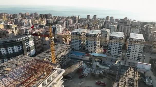 우리의 아름다운 지중해를 배경으로 건물들의 성장을 촬영하는 목격하게 — 비디오