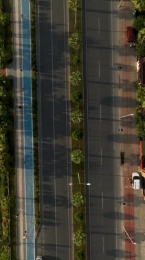 Alanya Açıklandı: Akdeniz Şehirlerinin Hava Aracı Görüntüleri Elit Mahalleler, Yeni İnşaat Alanları ve Dinamik Sokak Trafiği