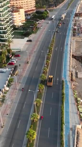Obtenha Uma Perspectiva Panorâmica Dos Padrões Tráfego Alanyas Neste Vídeo — Vídeo de Stock