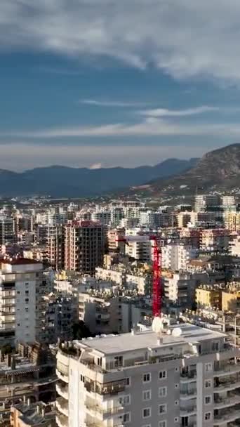 Unna Dig Kustcharmen Naturskön Stadsbild Vid Medelhavet Denna Vertikala Video — Stockvideo
