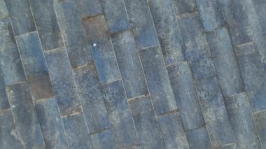 İnsansız hava aracı, su doldurma ve eksiksiz yalıtım kontrolleri ile havuz sonlanmasının havadan perspektifini sağladığı için nefes kesici yüksekliklerden büyüleneceksiniz..