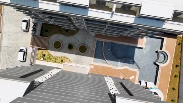 Získejte Pohled Pobřežní Bydlení Nově Definované Jako Drone Zachycuje Výstavbu — Stock video