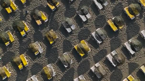 Geniet Van Sereniteit Van Afgelegen Strand Gelukzaligheid Als Drone Toont — Stockvideo