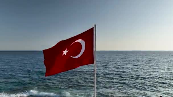 Zobacz Patriotyczny Pokaz Lotniczy Gdy Dron Uchwyci Turecką Flagę Majestatycznie — Wideo stockowe