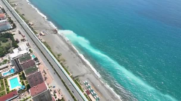 Bevittna Den Dynamiska Omvandlingen Strand Genom Flygbilder Som Tunga Maskiner — Stockvideo