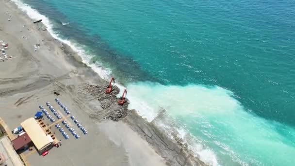 Захоплюйте Хвилі Прогресу Через Повітряний Вид Проект Будівництва Пляжу Порушники — стокове відео