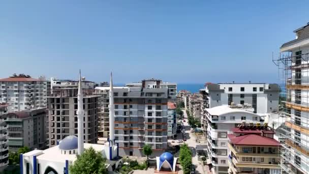 Erleben Sie Die Pracht Des Küstenbaus Während Die Drohne Faszinierende — Stockvideo