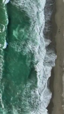 Bu yüksek kaliteli deniz geçmişi sosyal medya projenize bir miktar sinema katıyor..