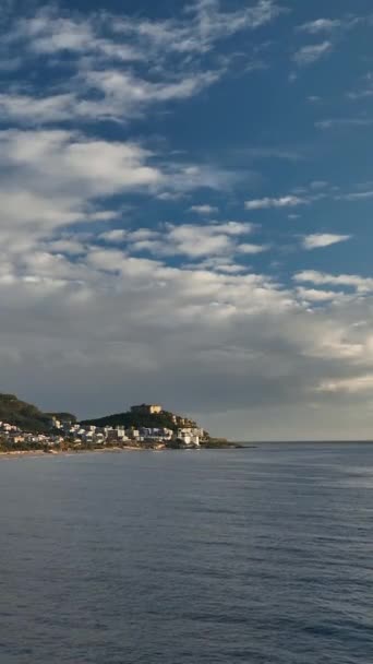 Plaisir Dans Les Merveilles Côtières Qui Ornent Les Rives Méditerranée — Video