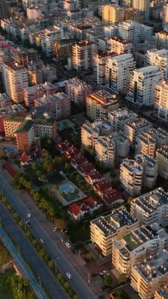 Obejrzyj Oszałamiającą Panoramę Miasta Alanya Pięknie Położonego Wzdłuż Wybrzeża Morza — Wideo stockowe