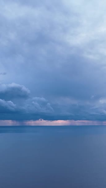 Vittne Från Ovan Den Underbara Molniga Solnedgången Över Medelhavet Ett — Stockvideo