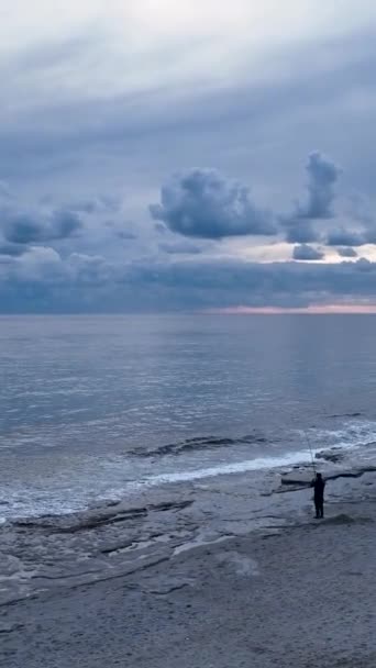 Поднимитесь Выше Насладитесь Видом Впечатляющего Облачного Заката Над Средиземным Морем — стоковое видео