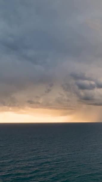 Испытайте Магию Побережья Наблюдая Самым Потрясающим Закатом Средиземном Море Алании — стоковое видео