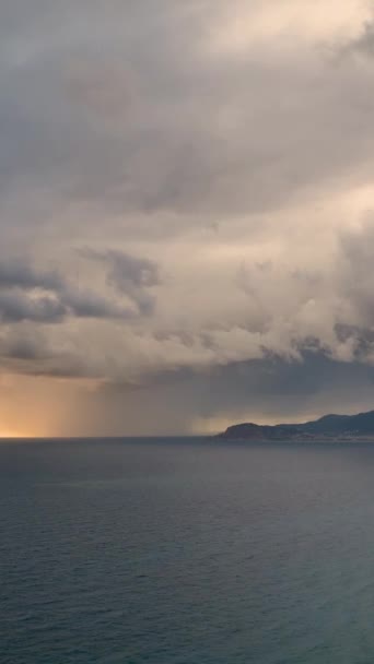 Погоняйтесь Своими Воздушными Мечтами Запечатлев Красоту Прибрежного Заката Средиземном Море — стоковое видео