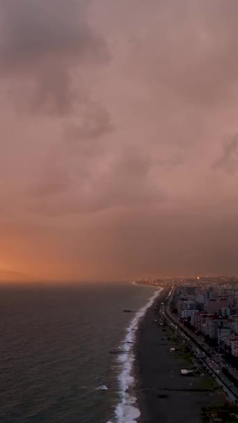 Experience Magical Coastal Sunset You Observe Enchanting Raspberry Colored Skyline — Stock Video