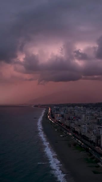 Fryd Til Fange Skjønnheten Den Bringebærfargede Kystsolnedgangen Middelhavet Alanya Tyrkia – stockvideo