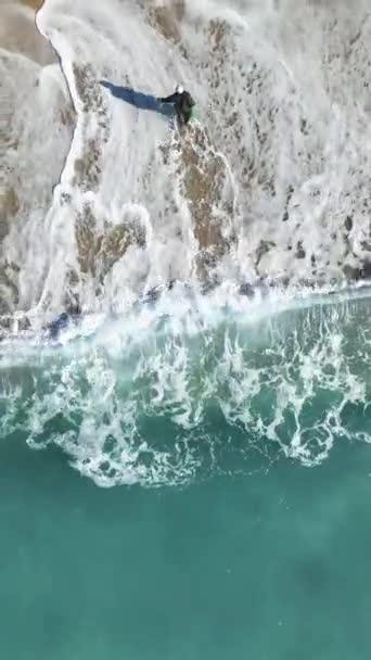 Büyüleyici Hava Görüntüsü Büyüleyici Akdeniz Kıyısı Boyunca Sahil Bölgesinin Dinginliğini — Stok video