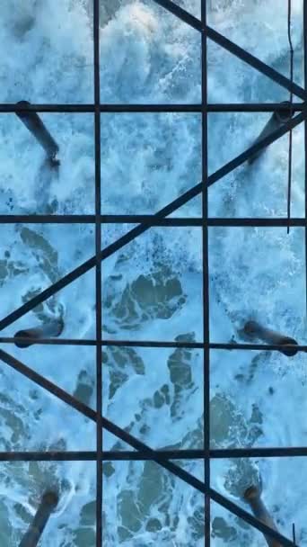 Захоплення Сутності Штормового Неба Драматичних Океанічних Хвиль Цьому Повільному Русі — стокове відео