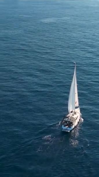 Capture Captivating Beauty Yacht Navigates Port Filmed Enchanting Aerial Perspective — Stock Video