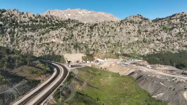 Développement Tunnels Dans Les Montagnes — Video
