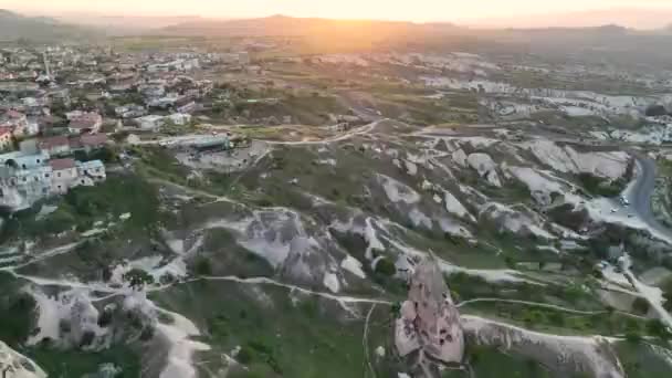 Pavo Drone Volando Sobre Increíbles Formaciones Rocosas Fabuloso Paisaje — Vídeos de Stock