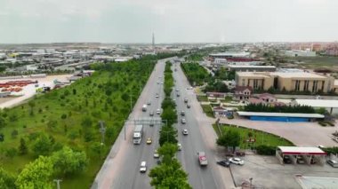 İnsansız hava aracı arka planına sahip Konya şehri hava görüntüsü