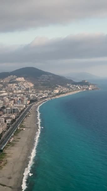 Reflita Sobre Serenas Reflexões Inverno Paisagem Urbana Fascinante Costa Mediterrânea — Vídeo de Stock