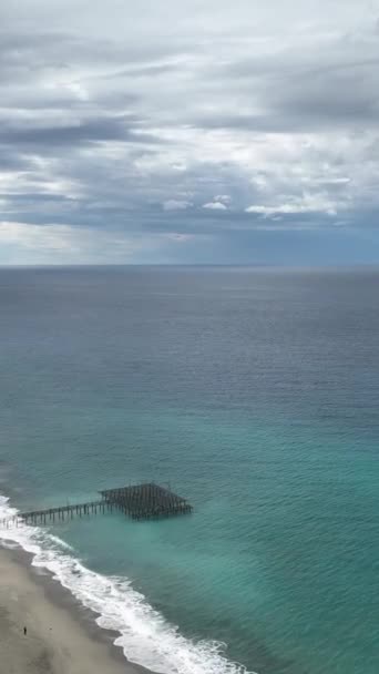 Отримати Проникливі Погляди Штормового Середземноморського Узбережжя Міський Пейзаж Під Попередженням — стокове відео