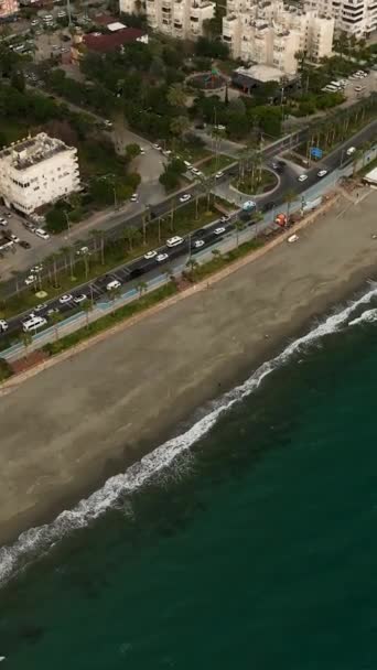 Dikey Videoda Büyüleyici Plaja Nefes Kesici Akdeniz Kıyısı Boyunca Uzanan — Stok video