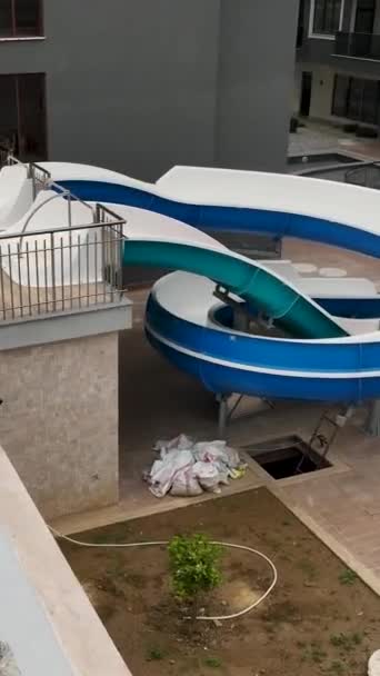 Witness Unveiling Water Fun Drone Explores Residential Complex Showcasing Latest — Stock Video