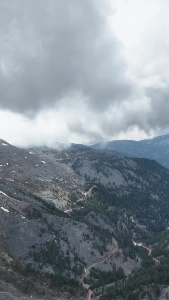 Αιχμαλωτίστε Την Ομορφιά Επικών Ορεινών Τοπίων Μαγευτικές Κορυφές Καλυμμένες Χιόνι — Αρχείο Βίντεο