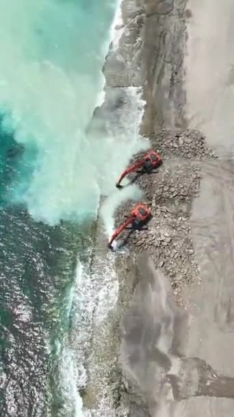 Witness Remarkable Metamorphosis Coastline Heavy Machinery Comes Life Leaving Awe — Stock Video