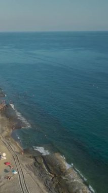 Bu klipte Alanyas Akdeniz kıyılarına benzersiz bir bakış açısı kazan..