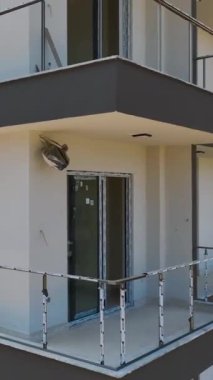 Akdeniz 'de prestijli evler inşa edilirken konforun şekillenişini izleyin..