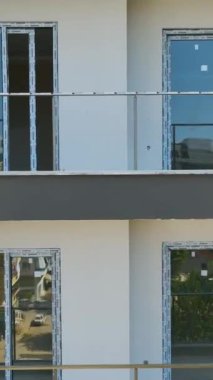 Akdeniz kıyısında prestijli evler şekillenirken merak dolusun..