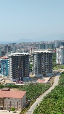 Akdeniz 'in ihtişamını yakalayan Alanya' nın hava manzarasının tadını çıkarın..