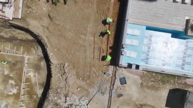 Temeller, gökyüzünden görünen beton ve şekillendirme ile nasıl oluşturuluyor?.