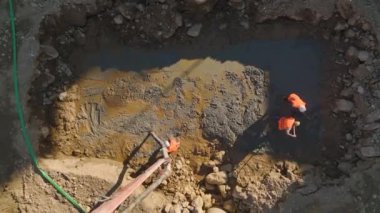 Beton dökülmeden önce, hava perspektifinden nasıl inşa edildiğine bakın.