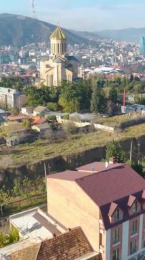 Sameba Tapınağı 'nın güzelliğine hayret verici 4K berraklığında yakalanmış..
