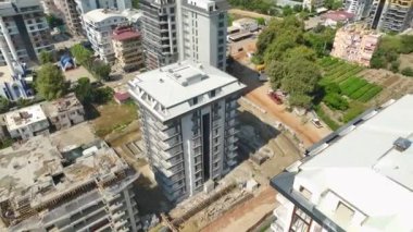 Skyward Eforts: Elektrik Elektrik Hattı İnşaatında Çekici