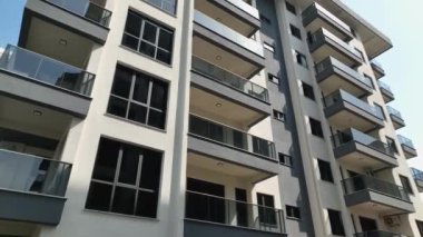 Prestij zirvesine yükselmek elit konutlar sergilemek ve havuz cenneti, hepsi 4K 'da yakalandı..
