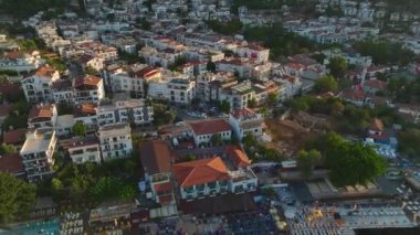 Antalya 'nın manzaralı bir kasabası olan Ka' daki lüks yatları izleyin..