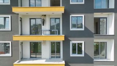 Manzaraların çok yönlü inşaat çabalarıyla değişmesine hayret ediyorum, her detay 4K 'da açık..