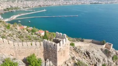 Geçmişin 4K 'da sergilendiği Alanya' nın kalesiyle tarihin ön planına bak..